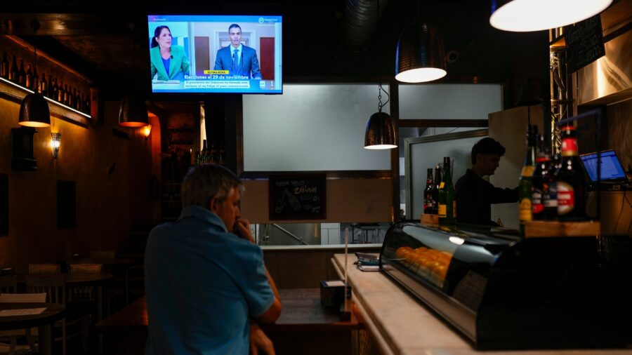 Spain’s Economic Success Faces a Political Crossroads