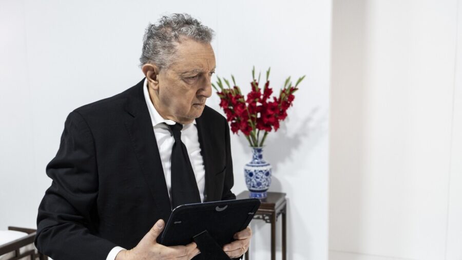 Lombardi Opens New Teatro delle Passioni in Modena Featuring “Viaggio a Hong Kong” Directed by Pascal Rambert