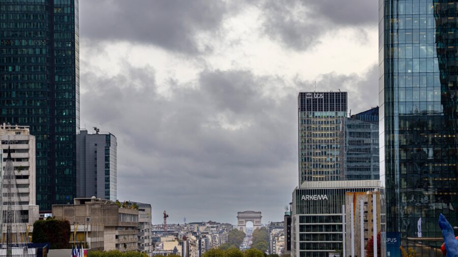 French Investors Face Rising Debt Yields as Market Calm Ends