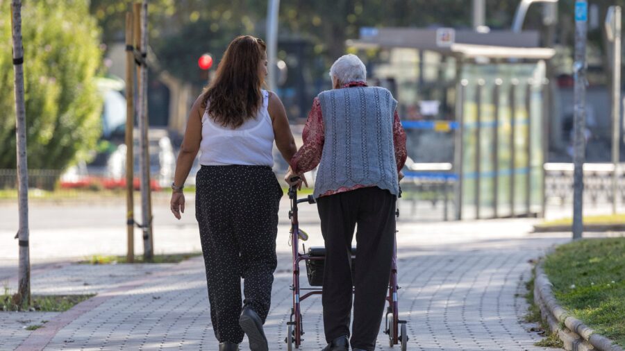 Home Care Workers Push for Earlier Retirement
