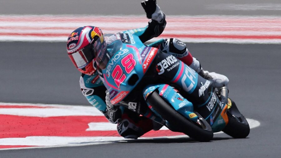 Máximo Quiles Crowned Moto3 Junior World Champion