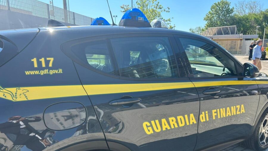 Italian Authorities Seize Illegal Tire Dump in Taurianova