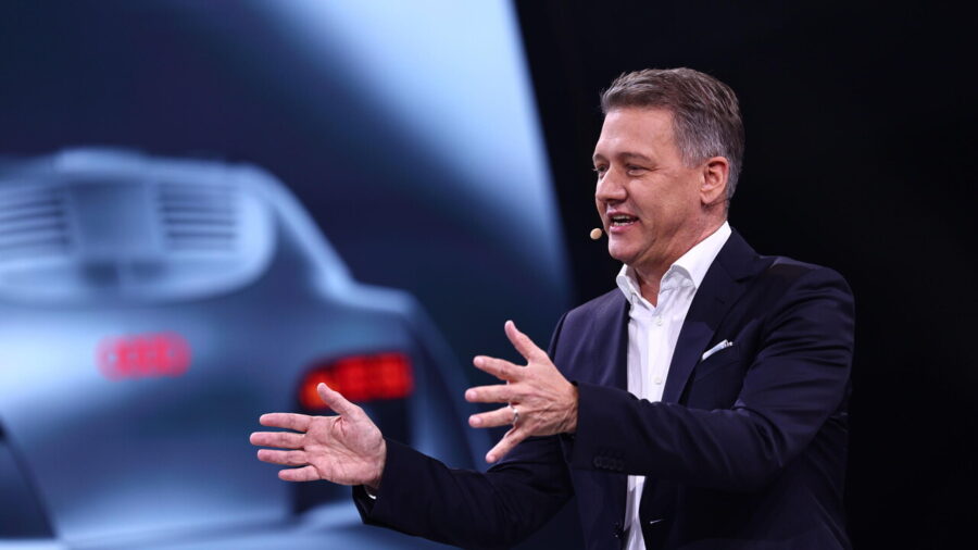 German Minister Criticizes Audi CEO Over Trump Meeting