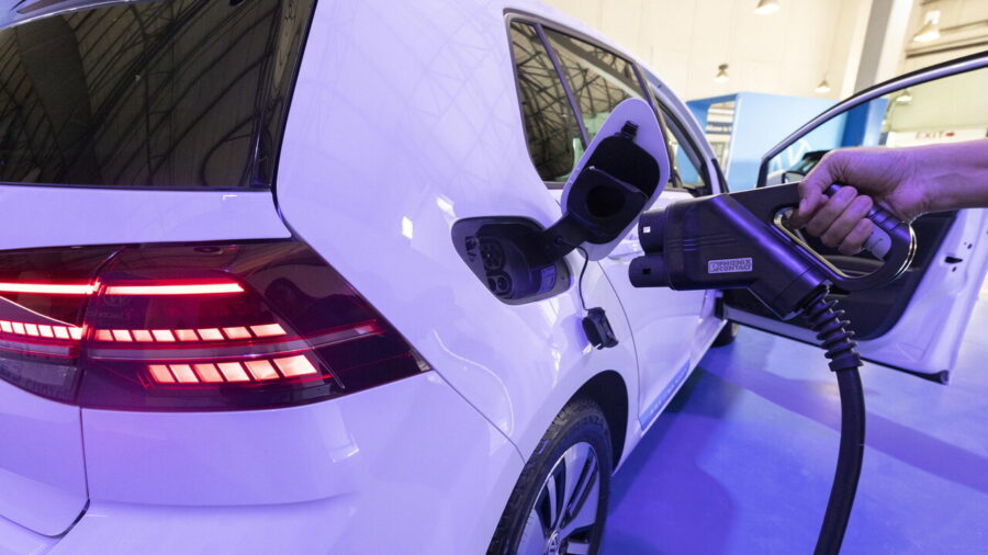 Volkswagen Halts Development of New E-Golf Amid Cost-Cutting Measures
