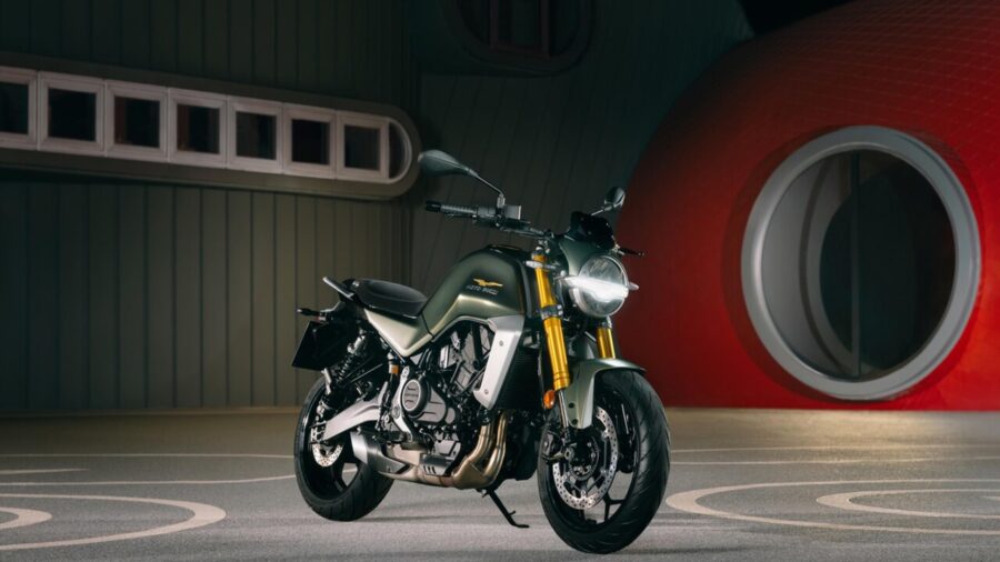 Moto Guzzi Unveils New 500cc Roadster at EICMA