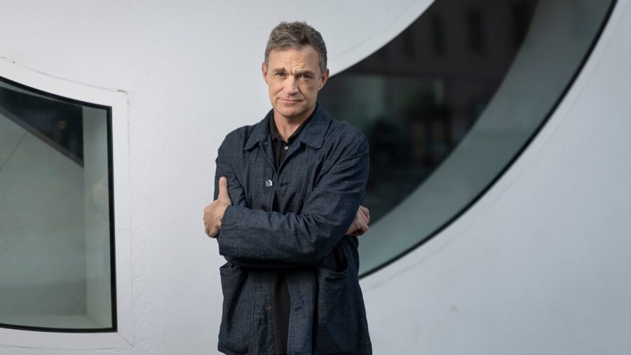 Journalist Patrick Radden Keefe Warns of Threats to U.S. Press Freedom