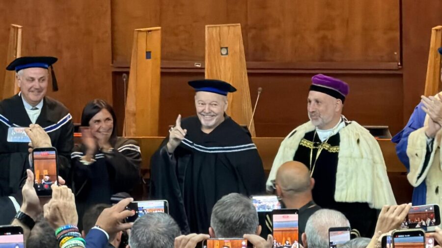 Vasco Rossi Receives Honorary Doctorate from the University of Salerno