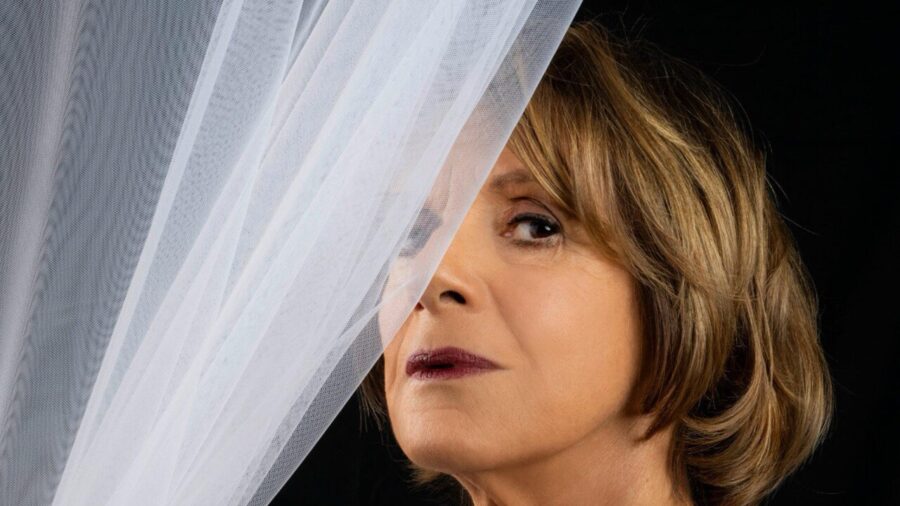 Maria Corti Prize Awarded to Simionel, Berté and Lifetime Honor to Lella Costa
