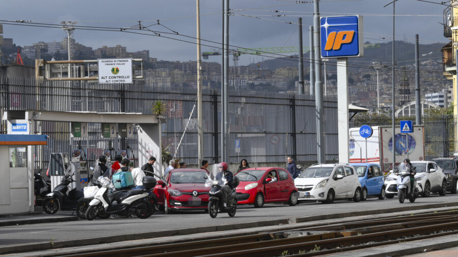 Fuel Prices Decline Across Italy as Self-Service Costs Drop