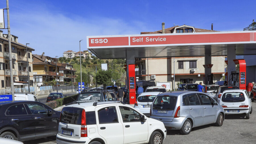 Diesel Prices Hold Steady at €2.26 per Liter, Slightly Higher on Highways