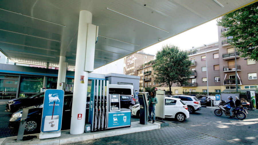 Gas Prices Update: Slight Dip at the Pump