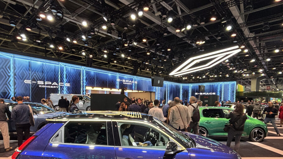 Renault Unveils E-Space Concept and Gordini Models in Paris