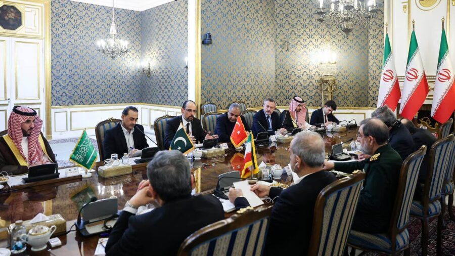 Saudi, Turkish, and Pakistani Officials Meet in Tehran to Ease Regional Tensions