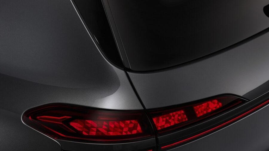 Audi Debuts 3D Curved Digital OLED Taillights on Q9 SUV