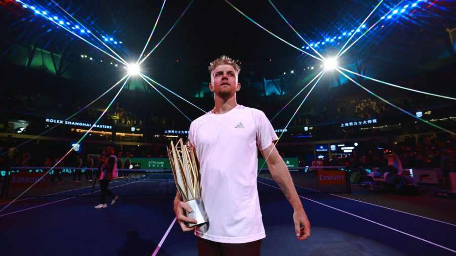 Davidovich Credits Coach Pepo Clavet for Calm After Shanghai Victory