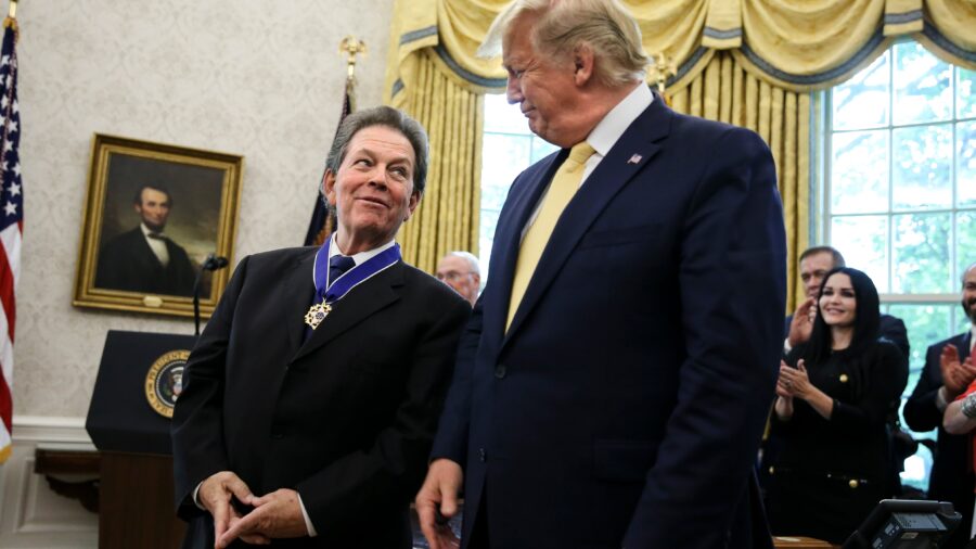 Arthur Laffer and the Origin of the Laffer Curve