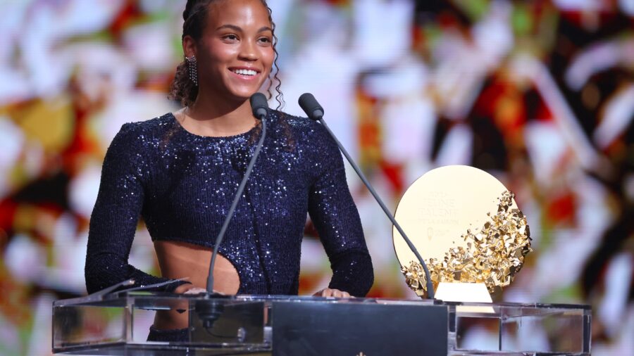 Barcelona Midfielder Vicky López Wins Second Consecutive Kopa Trophy