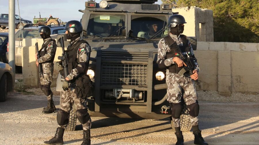 سقوط ضحايا في حادث إطلاق نار داخل كنيسة بمحافظة الكرك الأردنية