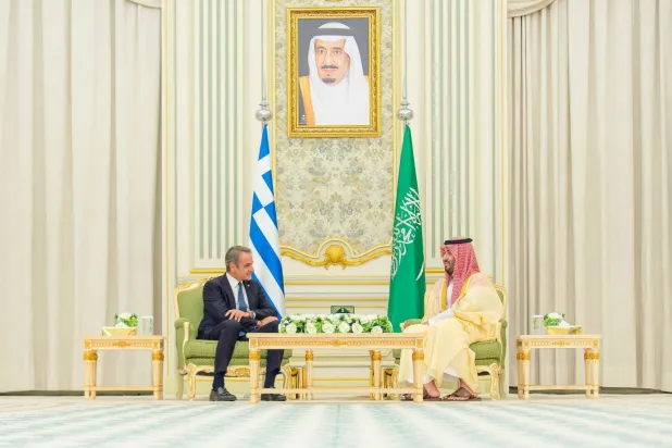 السعودية واليونان يحددان مسار تعاون دفاعي وأمني أعمق