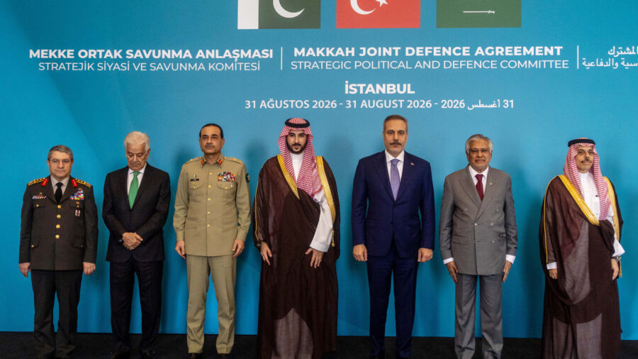 الخارجية السعودية: زيارة وزير الدفاع لطهران تهدف لخفض التصعيد