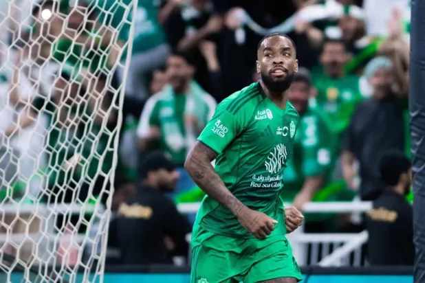 إيفان توني يغيب عن مباراة الأهلي والشباب في الدوري السعودي