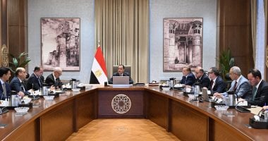 رئيس الوزراء يحدد ملامح البرنامج الوطني للتحول الاقتصادي في جلسة تمهيدية