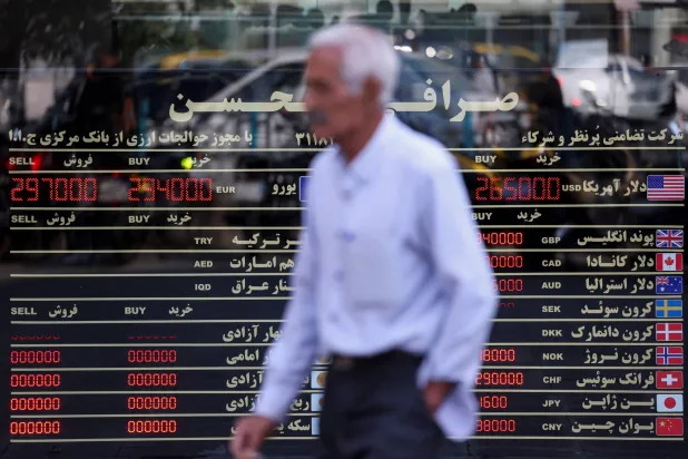 إيران تصر على شروطها لإنهاء الصراع وسط تحركات دبلوماسية لاحتواء التصعيد
