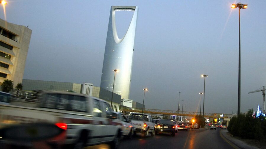 القنصلية المصرية بالرياض تحذر من عمليات احتيال تستهدف مخالفي الإقامة
