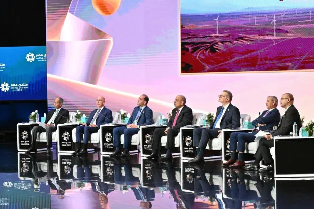 مصر تواجه ضغوطاً متزايدة على موازنة الطاقة مع تراجع الجنيه