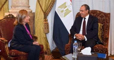 وزير الخارجية يبحث مع نائبة رئيس بنك الاستثمار الأوروبي سبل تعزيز التعاون